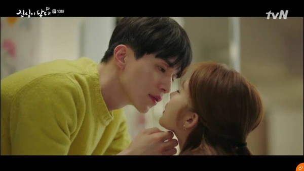 Xem Chạm vào tim em tập 11: Yeon Seo và Jung Rok công khai chuyện tình cảm sau khi bị phát hiện